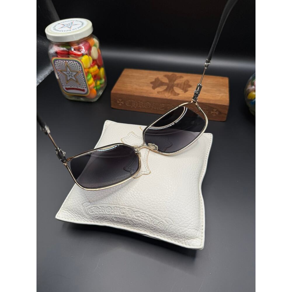 Chrome Hearts BUTTFLUX Aviator Sunglasses Black Gold Frame Missing Tip - Picture 5 of 8